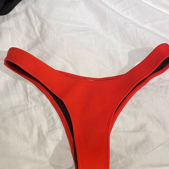 Hoaka hip bottom red - Picture 2 of 2